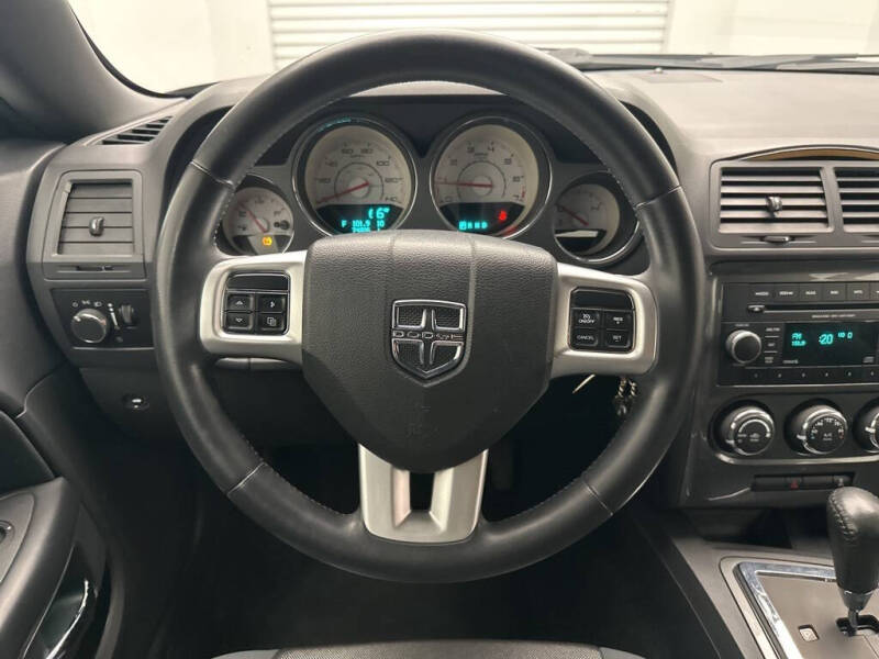 2012 Dodge Challenger SXT