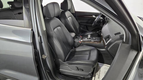 2019 Audi Q5 quattro Premium 45 TFSI