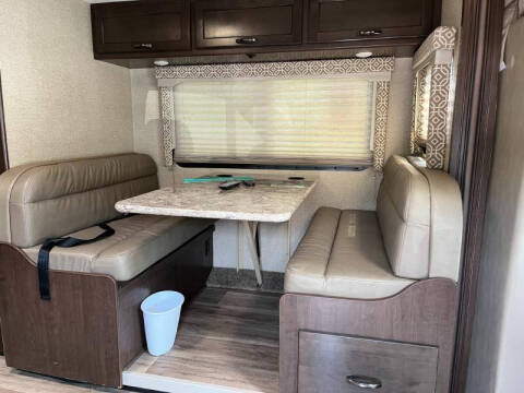 2018 Thor Motor Coach Freedom Elite