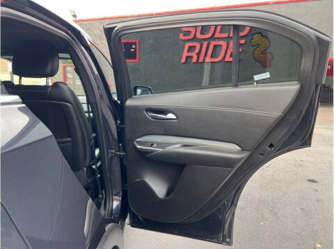 2023 Cadillac XT4 Premium Luxury