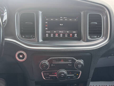 2019 Dodge Charger SXT