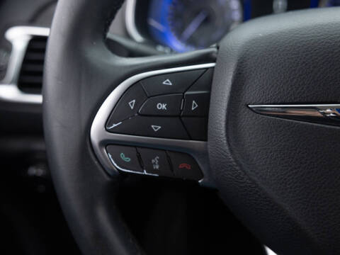 2017 Chrysler 200 Limited Platinum