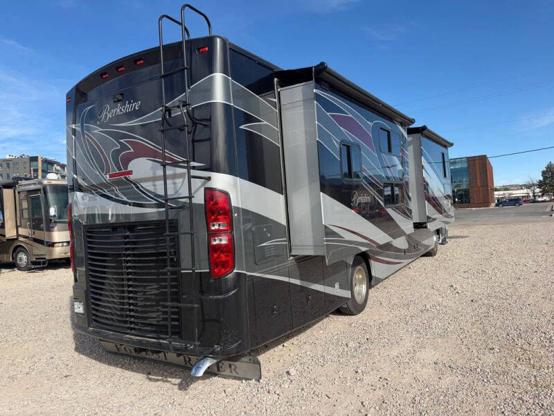 2013 Freightliner MH Chassis