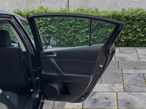 2011 Mazda MAZDA3 i Touring