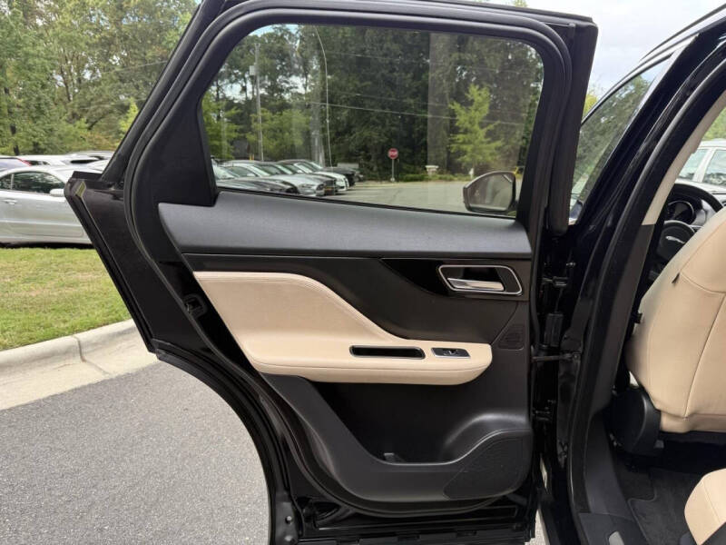 2019 Jaguar F-PACE 25t Premium