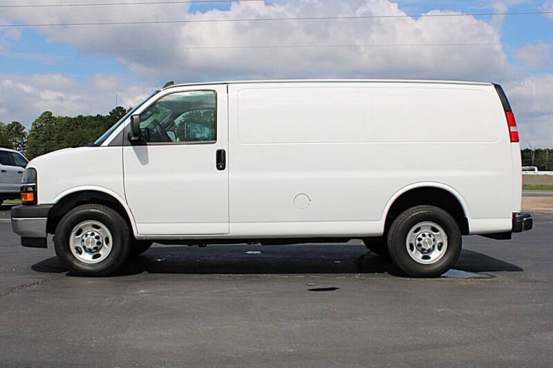 2024 Chevrolet Express 2500