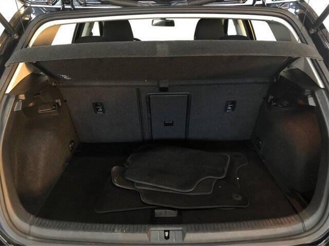 2017 Volkswagen e-Golf SE