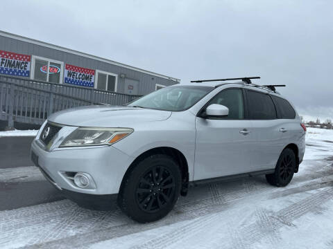 2013 Nissan Pathfinder for sale at Revolution Auto Group in Idaho Falls ID