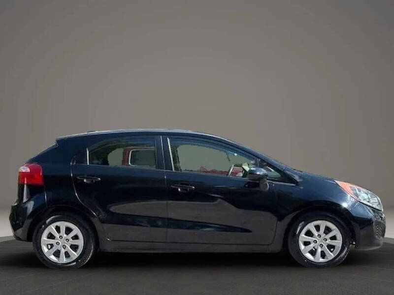 2013 Kia Rio 5-Door LX