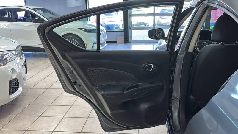 2019 Nissan Versa