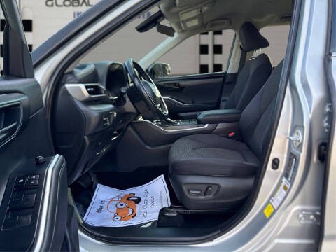 2021 Toyota Highlander LE