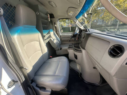 2014 Ford E-Series E-250