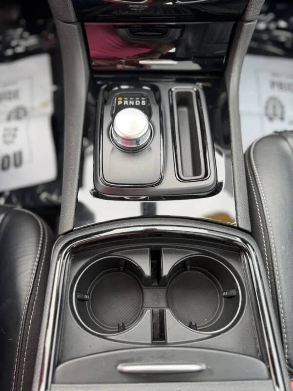 2023 Chrysler 300 S V6