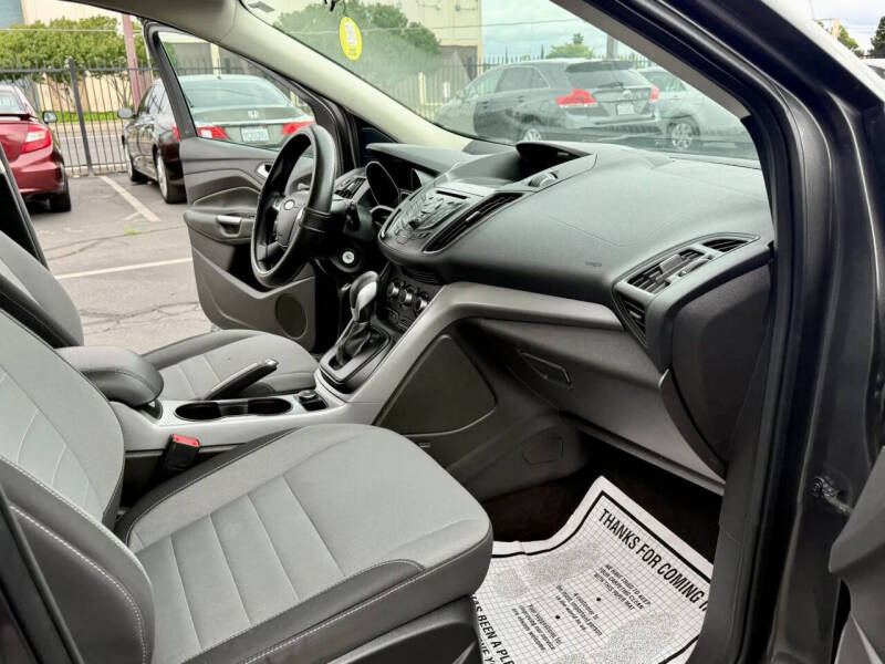 2015 Ford Escape SE