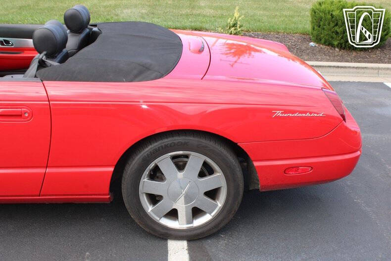 2002 Ford Thunderbird Deluxe