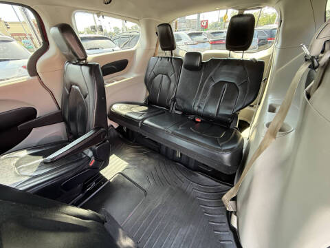 2018 Chrysler Pacifica Touring L