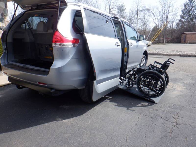 2014 Toyota Sienna for sale at Mobility Motors LLC - A Wheelchair Van in Battle Creek MI