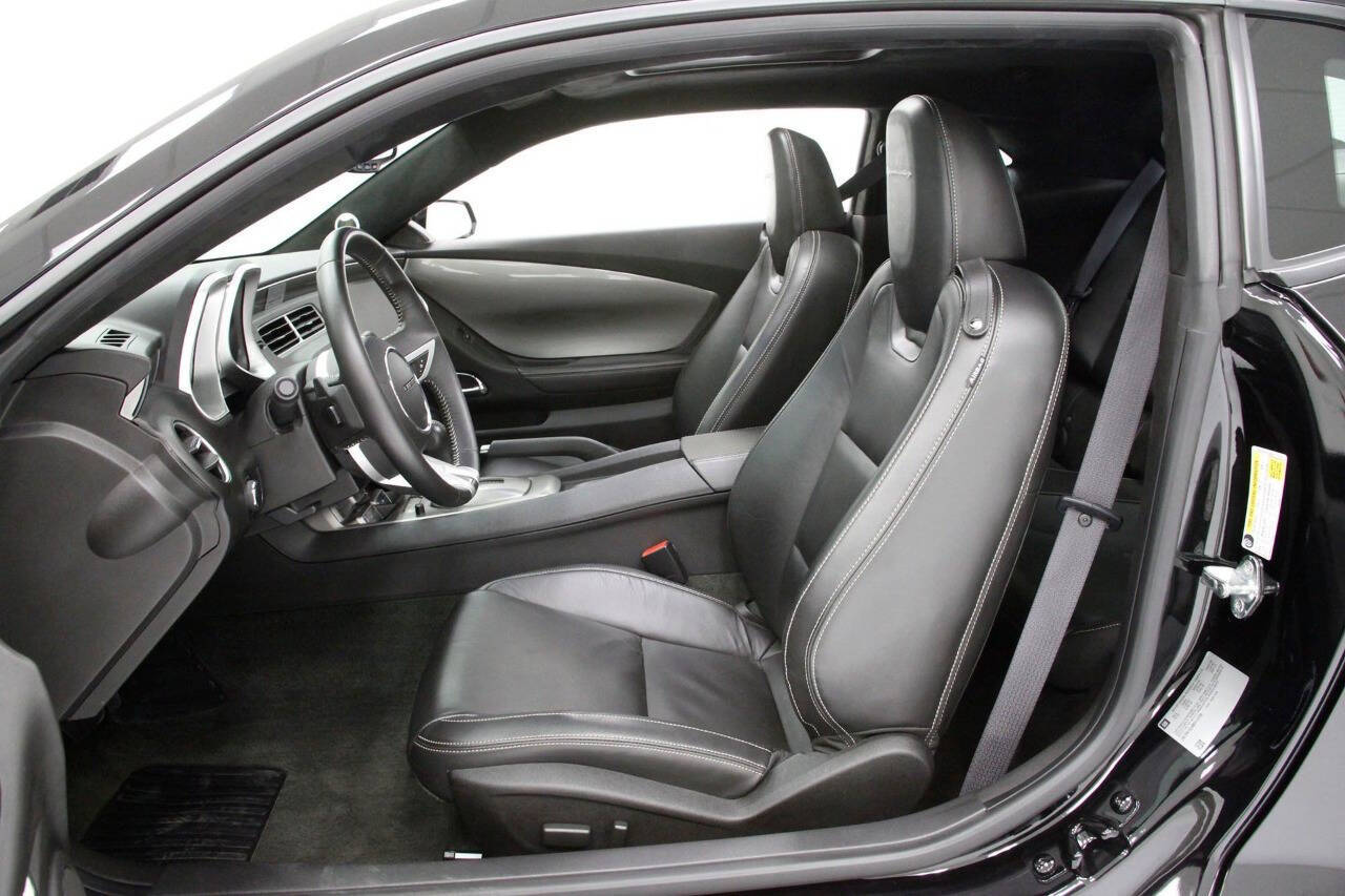 2011 Chevrolet Camaro 16
