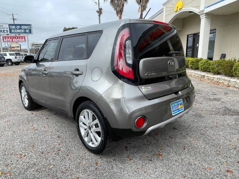 2017 Kia Soul +