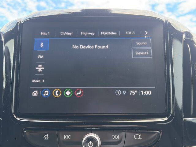 2022 Chevrolet Traverse LT Cloth