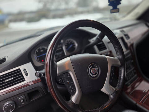 2012 Cadillac Escalade Luxury