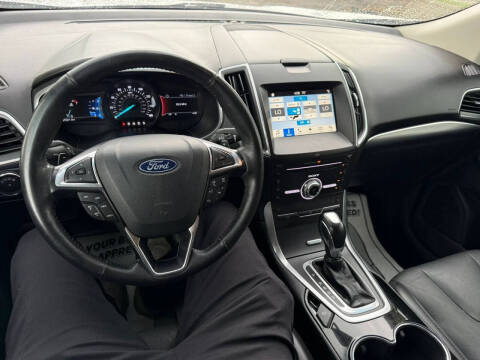 2018 Ford Edge Titanium