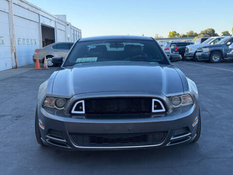 2013 Ford Mustang V6