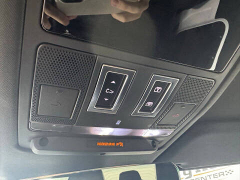 2023 Land Rover Defender 90 X-Dynamic SE