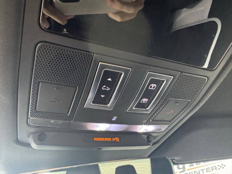 2023 Land Rover Defender 90 X-Dynamic SE