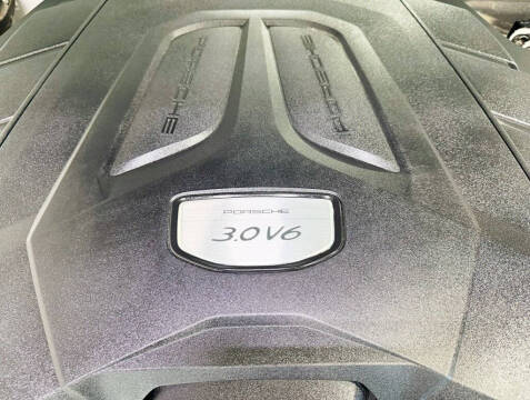 2022 Porsche Cayenne Platinum Edition