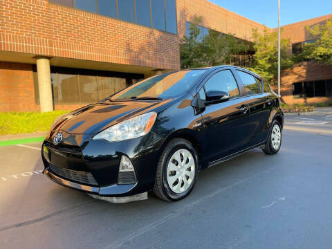 2014 Toyota Prius c Three