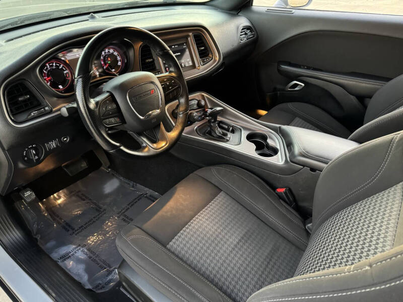 2020 Dodge Challenger SXT