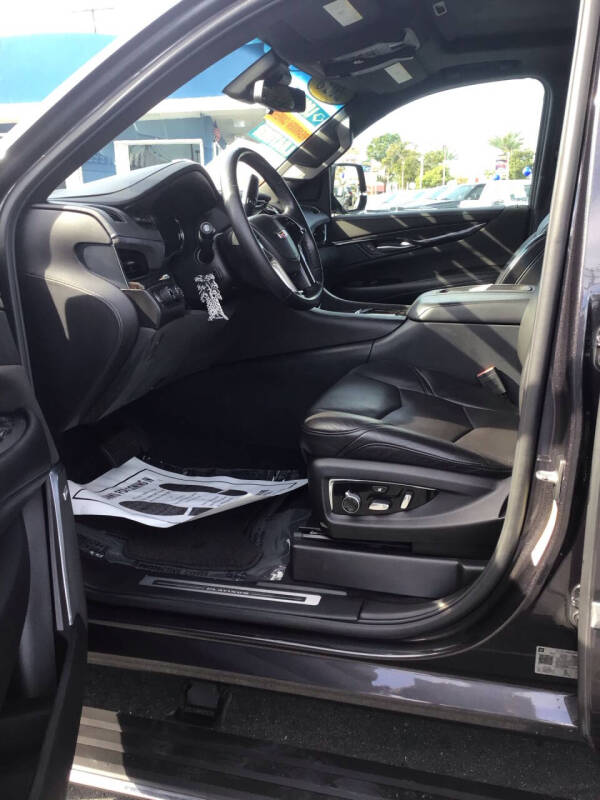 2018 Cadillac Escalade Platinum