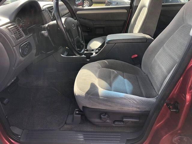 2004 Ford Explorer XLT