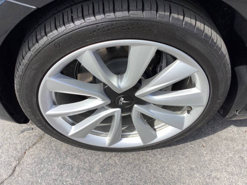 2019 Tesla Model 3 Standard Range Plus
