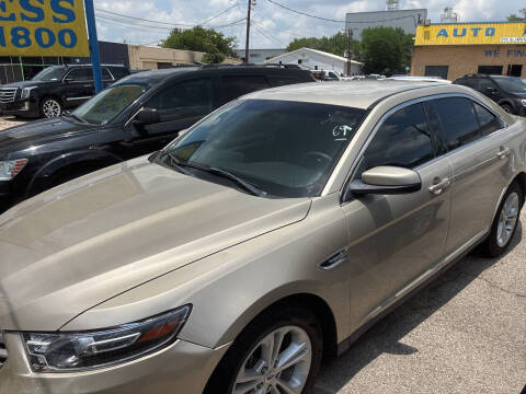 2017 Ford Taurus SEL
