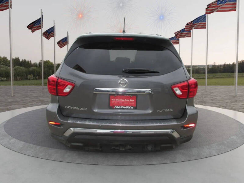 2017 Nissan Pathfinder Platinum