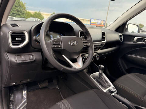 2024 Hyundai Venue SEL