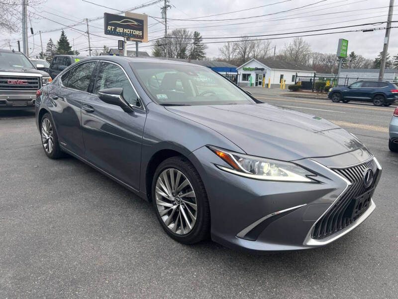 2019 Lexus ES 300h