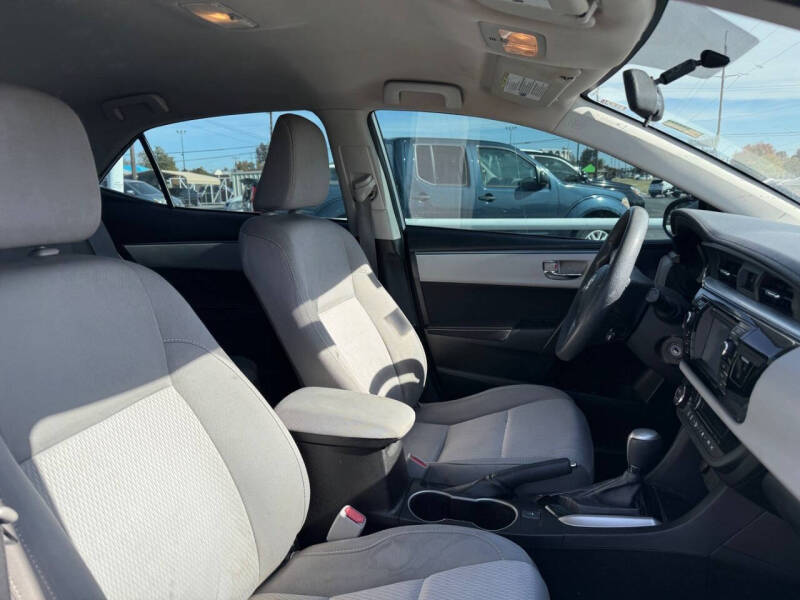 2015 Toyota Corolla LE