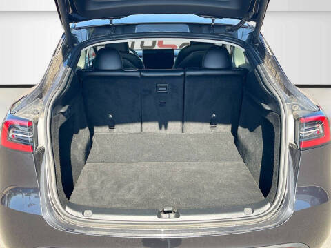 2025 Tesla Model Y Long Range