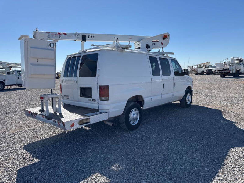 2010 Ford E-Series E-350 SD