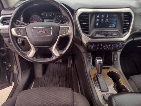 2017 GMC Acadia SLE-2