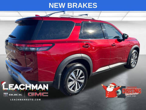 2023 Nissan Pathfinder SL