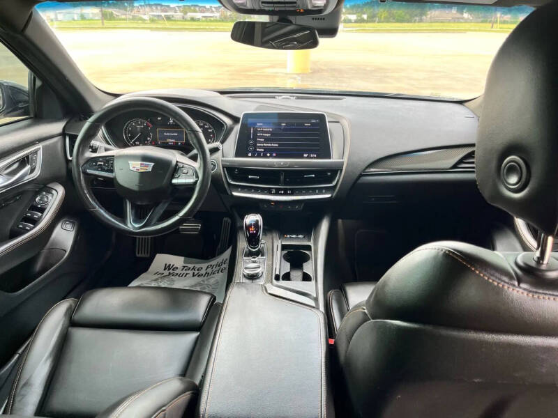 2024 Cadillac CT5 Sport