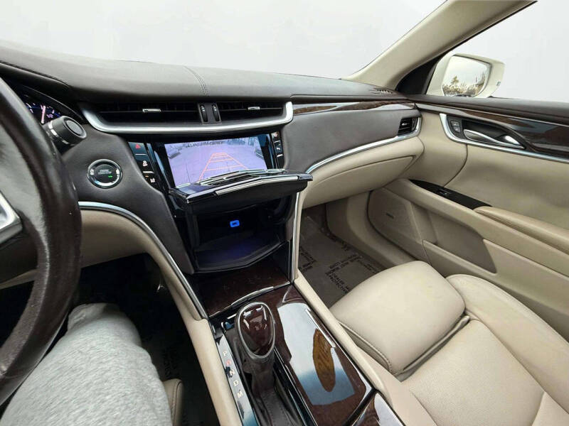 2013 Cadillac XTS Luxury Collection