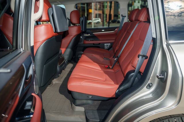 2021 Lexus LX 570 Three-Row