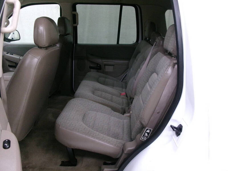 2003 Ford Explorer XLS