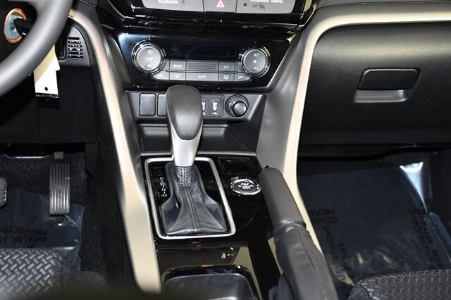 2026 Mitsubishi Eclipse Cross ES