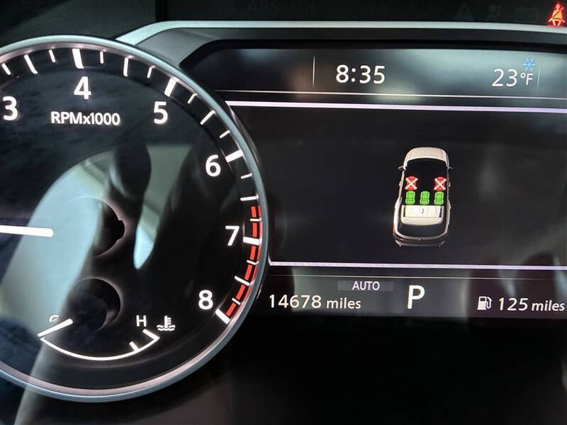 2023 Nissan Pathfinder SL